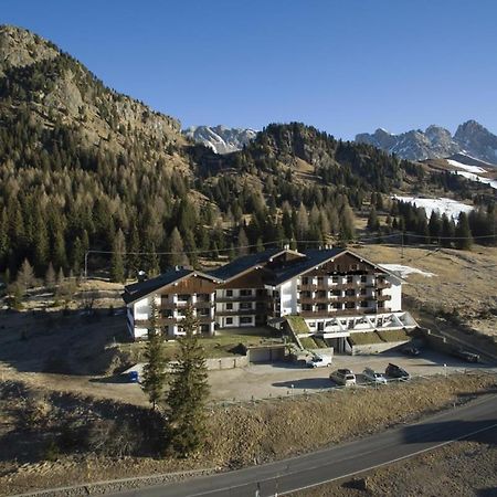 Appartamento Ab Passo San Pellegrino Kültér fotó